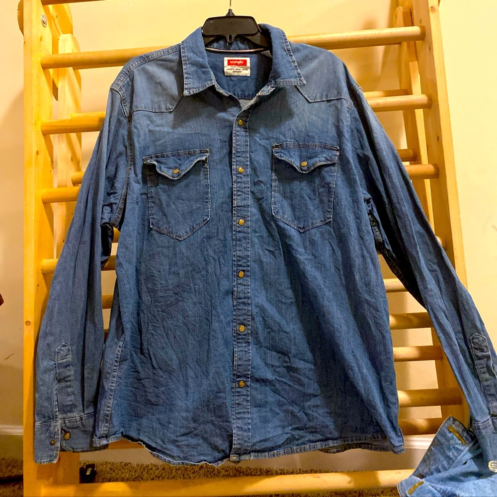 WRANGLER Men’s Cowboy Cut Western Denim Snap Work Shirt in xl
